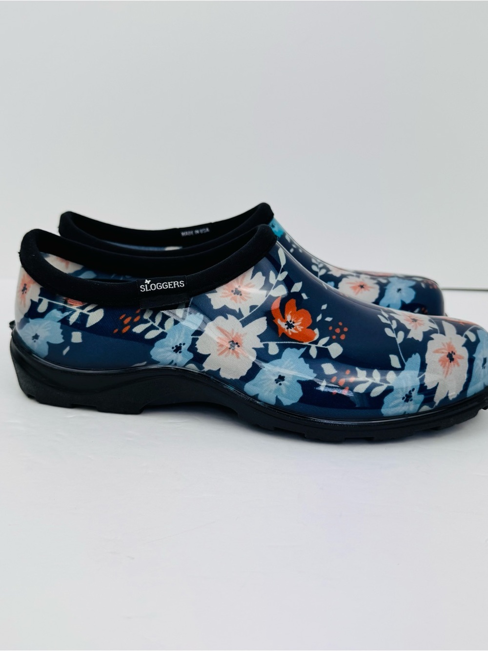 Sloggers women's garden clogs. Floral Fun Blue print. Size 9. Made in the USA